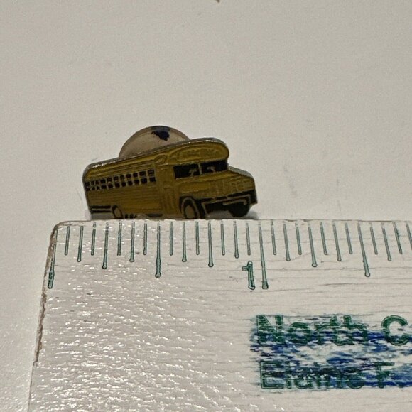 VINTAGE Enamel Yellow SCHOOL BUS PIN Brooch Driver Crossing Guard - Picture 2 of 4